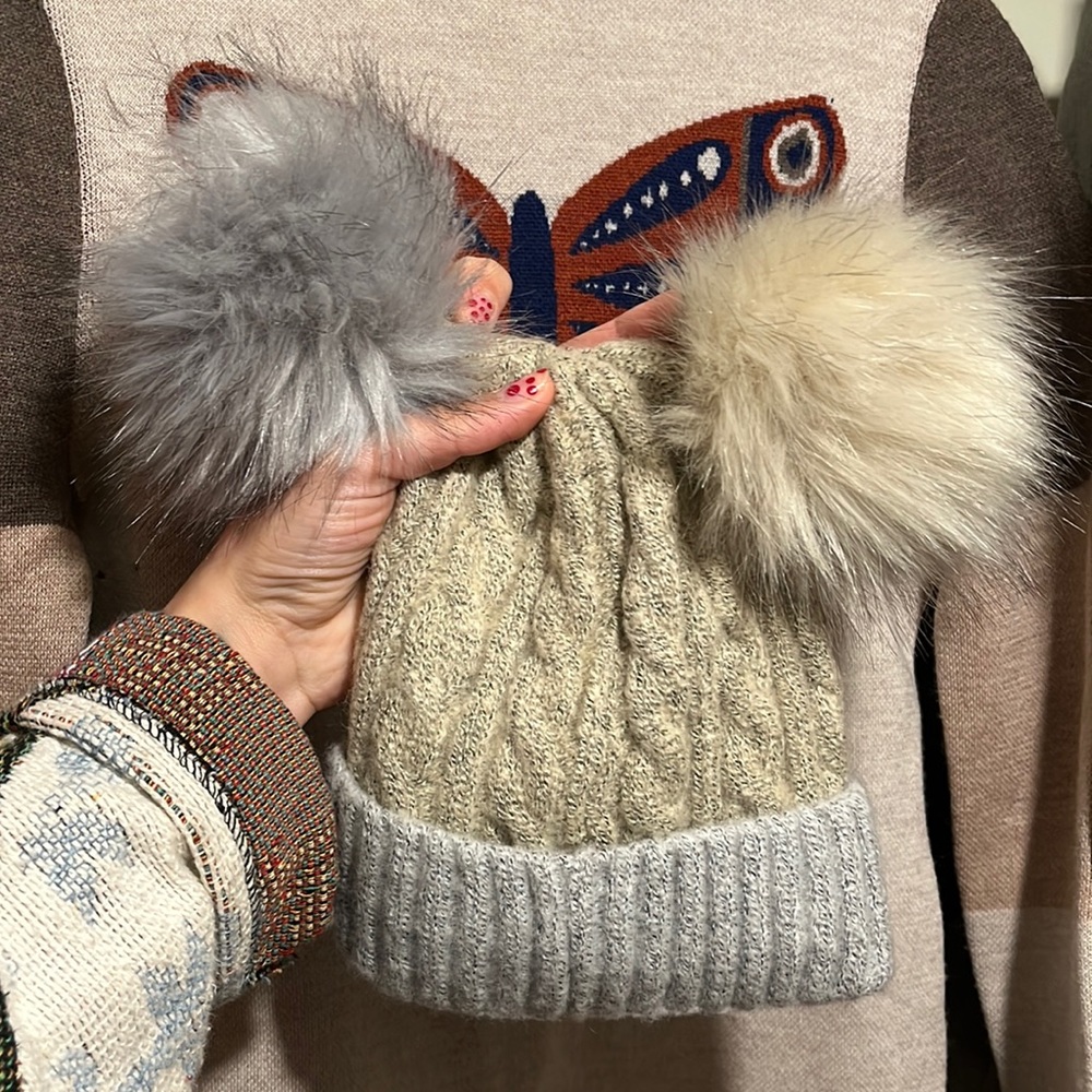 Pom pom beanie